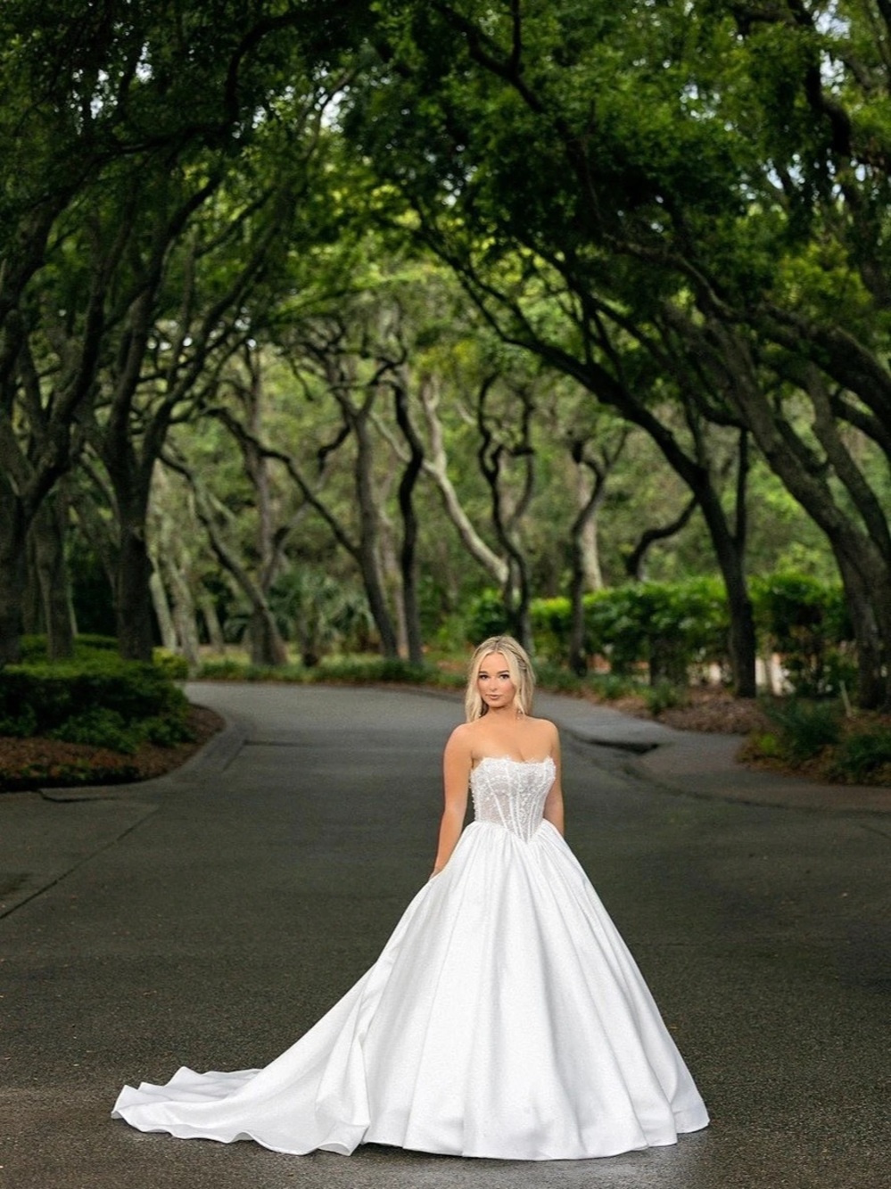 Wedding Ball Gown Size 6 Ivory Strapless Corset Like New